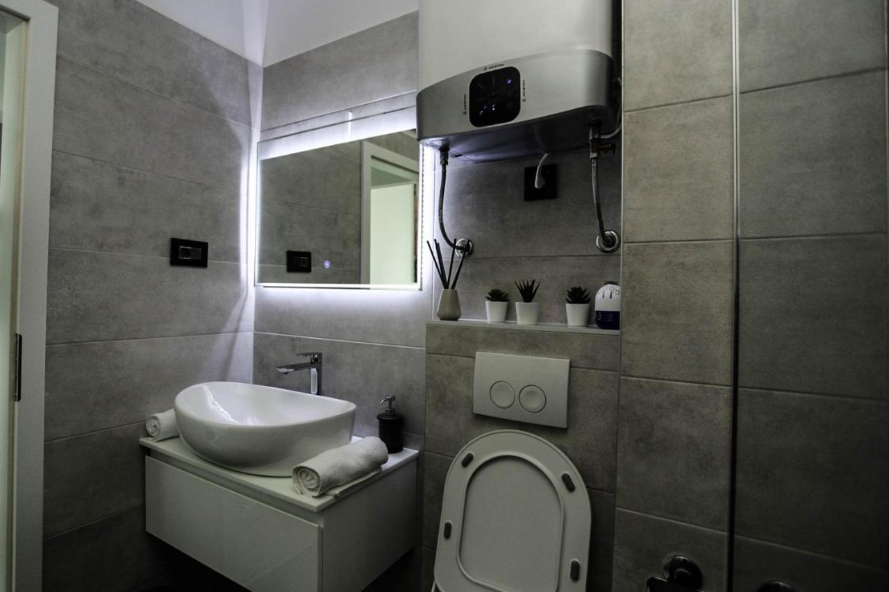 Leelee Apartamento Rijeka Exterior foto