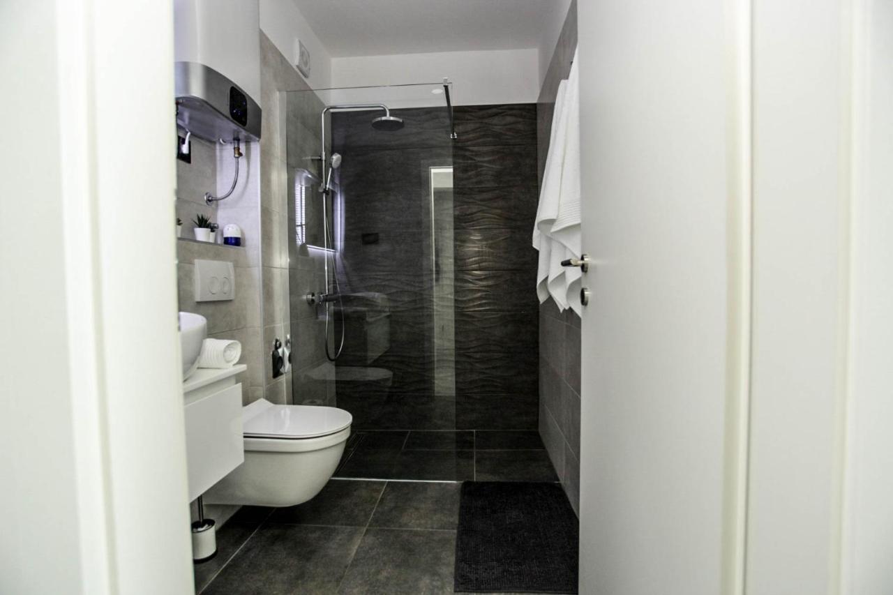 Leelee Apartamento Rijeka Exterior foto