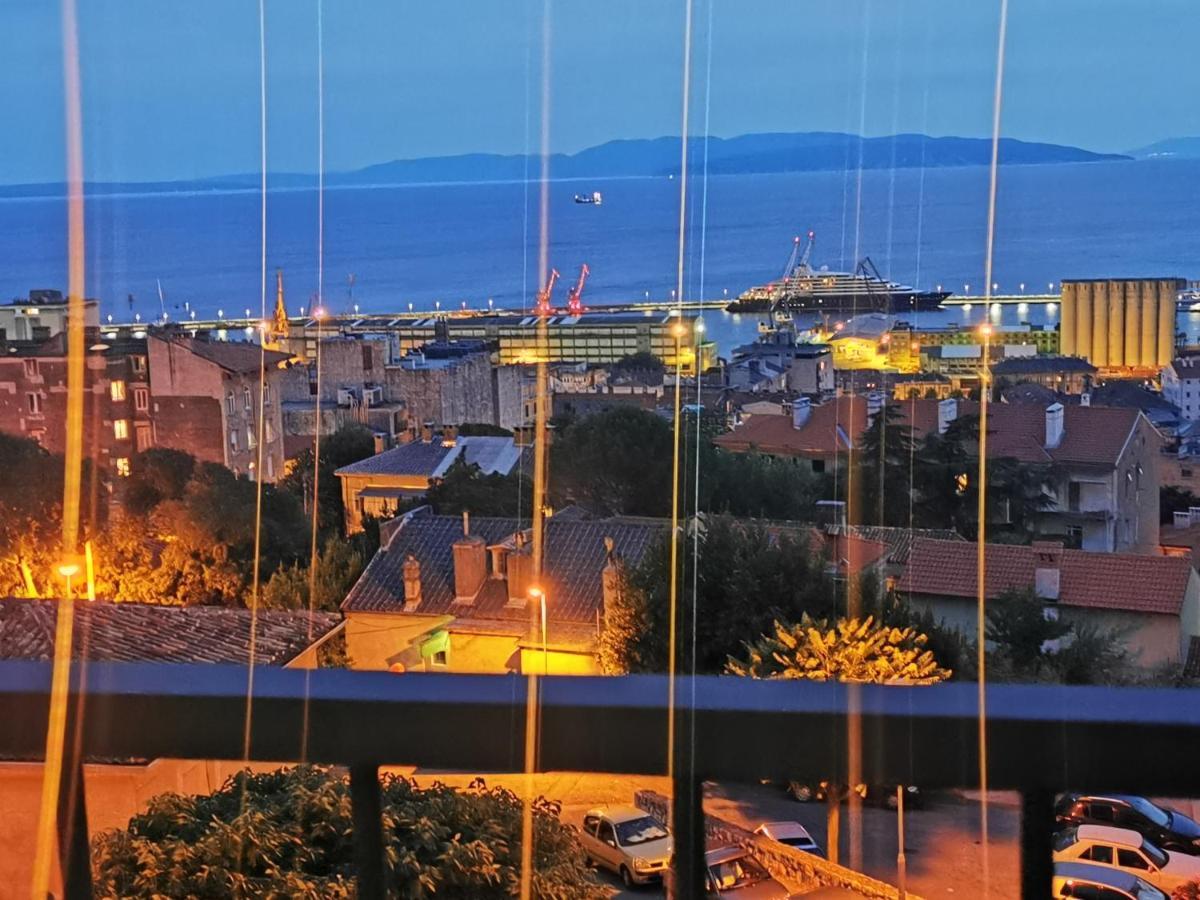 Leelee Apartamento Rijeka Exterior foto